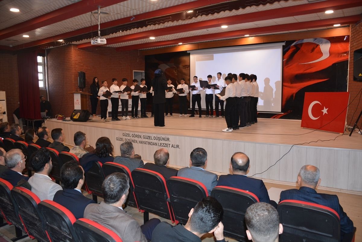 Silopi'de İstiklal Marşı'nın Kabulü ve Mehmet Akif Ersoy'u Anma Günü programı düzenlendi