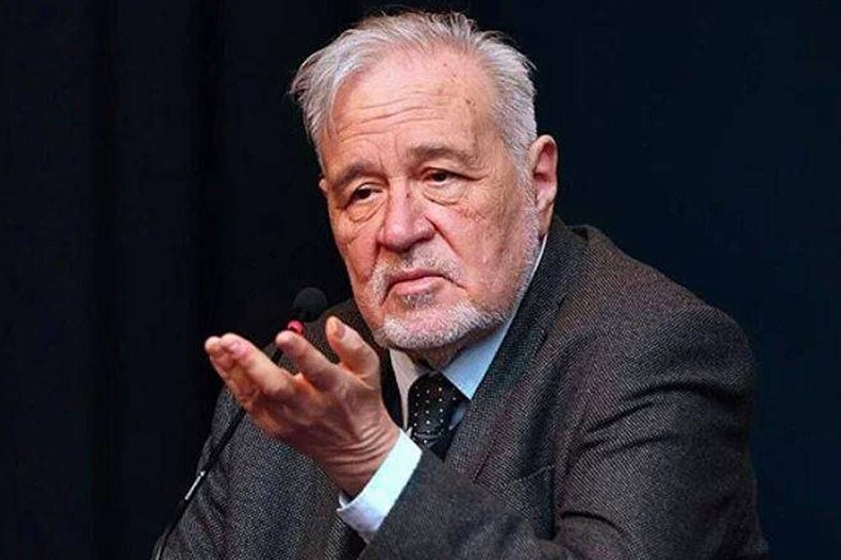 Prof. Dr. İlber Ortaylı'nın tedavisi yoğun bakımda devam ediyor