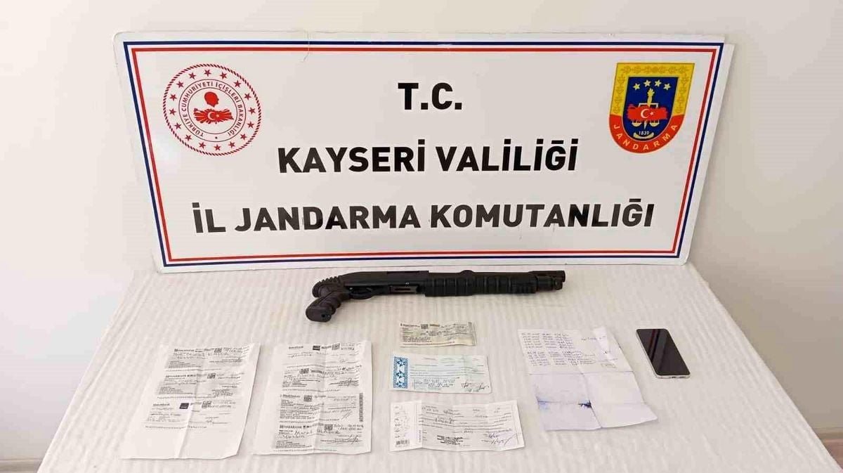 Jandarma tefeciye göz açtırmadı