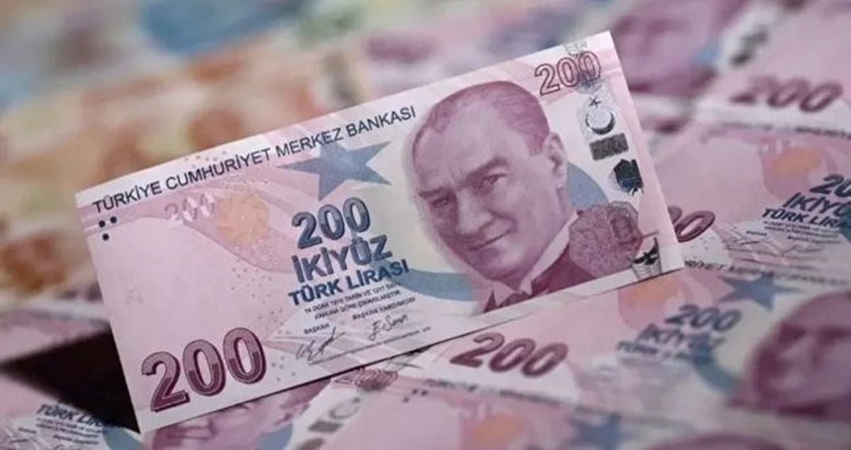 Emekli maaşı ve bayram ikramiyesi aynı gün mü yatırılacak? Bayram ikramiyesi ve emekli maaşı birlikte mi ödenecek?