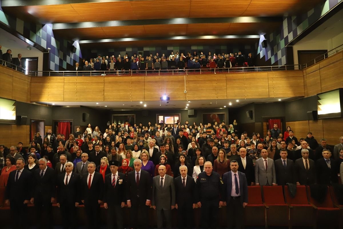 Gölbaşı'nda "İstiklal Marşı'nın Kabulü ve Mehmet Akif Ersoy'u Anma Günü" programı düzenlendi