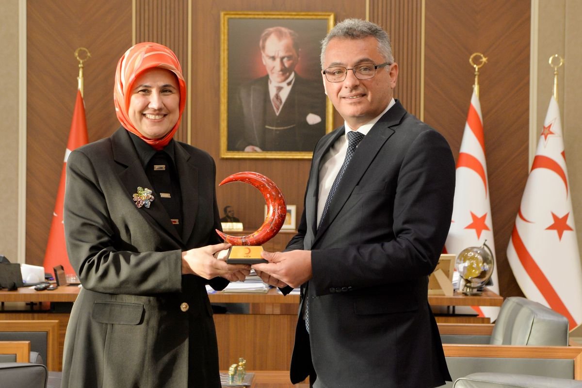 KKTC Cumhurbaşkanı Erhürman, Kızılay Genel Başkanı Fatma Meriç'i kabul etti