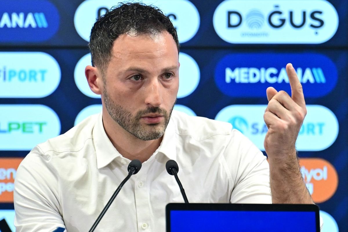 PFDK'dan maça saatler kala Domenico Tedesco'ya ceza