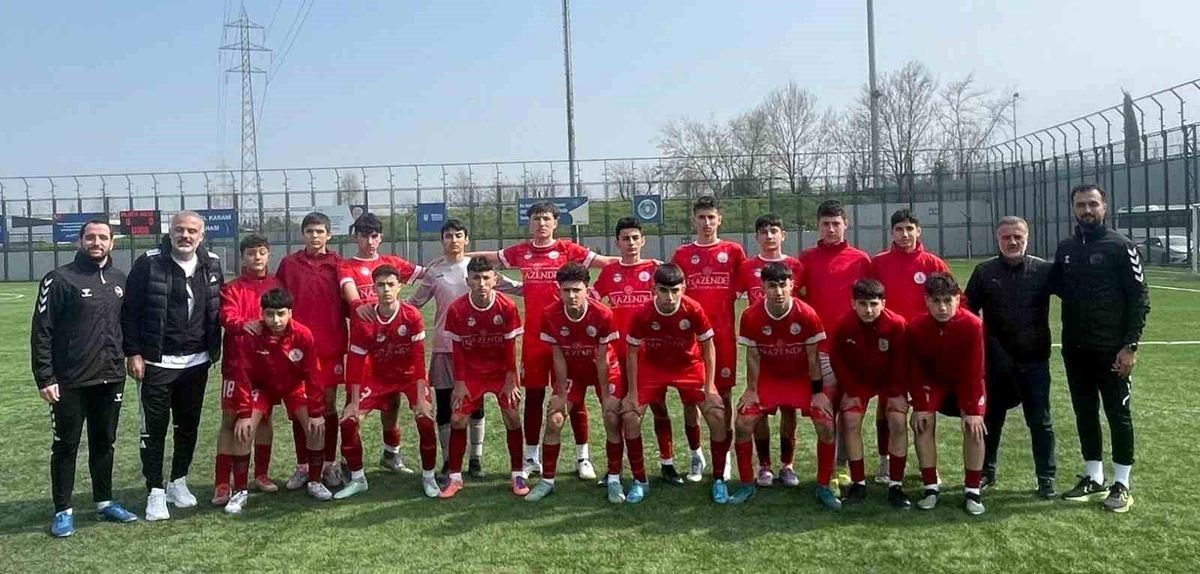 Körfez Gençlerbirliği, Balıkesir ekibini 2-1 yenerek finale çıktı