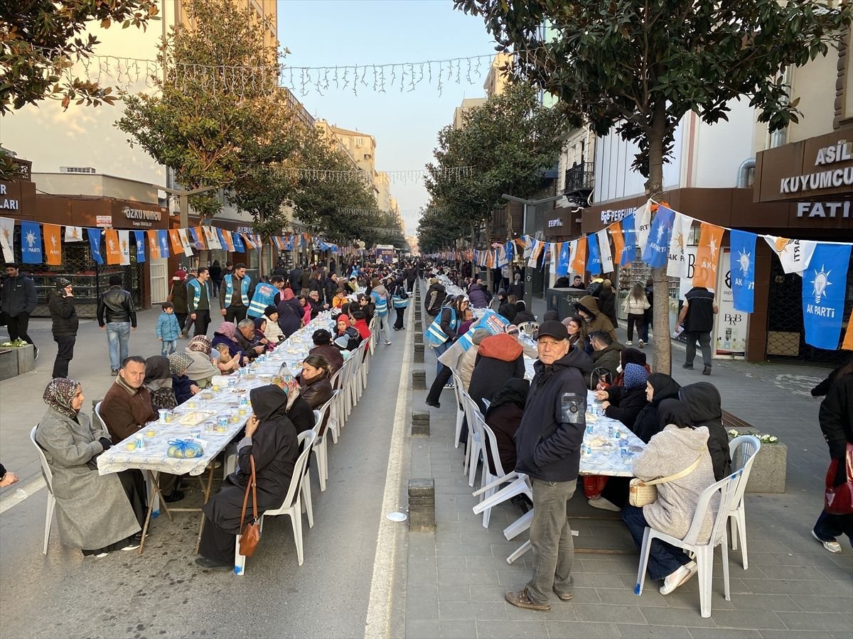 Balıkesir'de AK Parti İl Başkanlığınca iftar programı düzenlendi