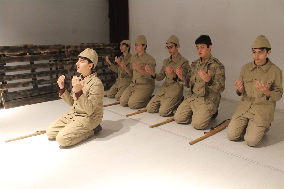 Manyas'ta Çanakkale Deniz Zaferi'nin 111. yıl dönümü kutlandı