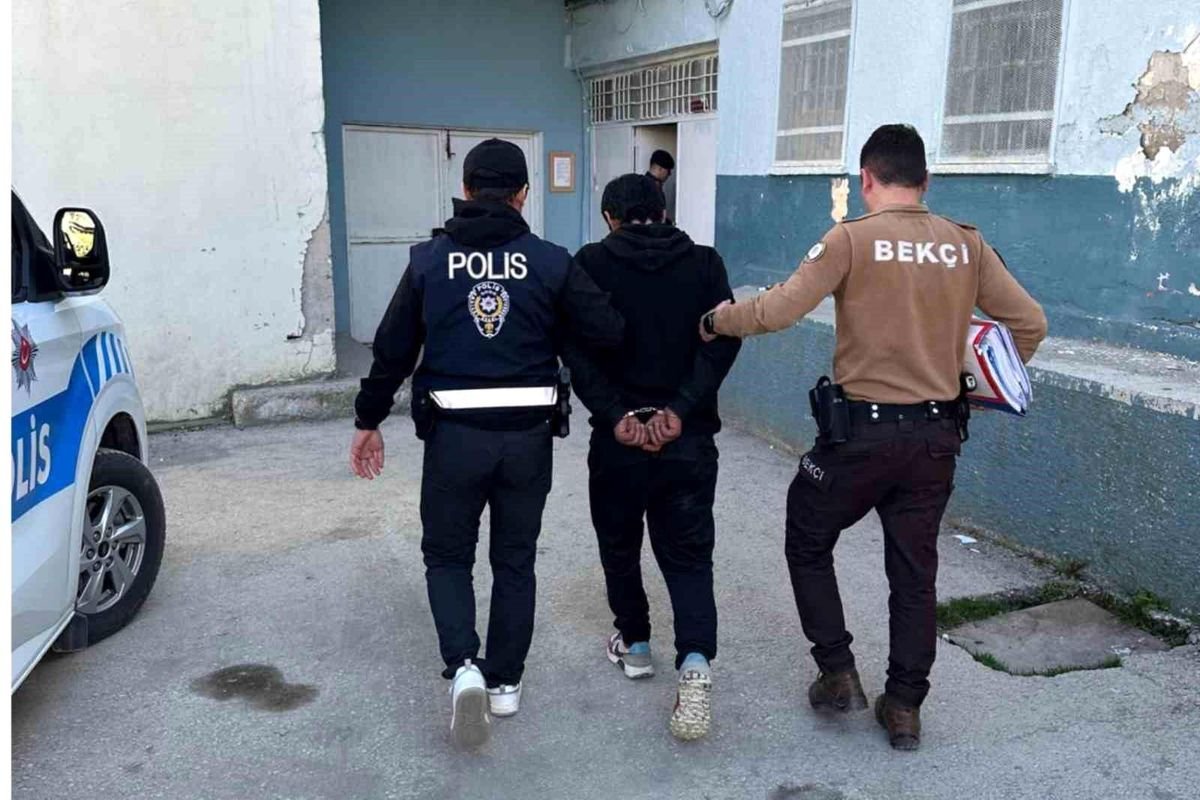 Kastamonu'da 24 yıl hapis cezasıyla aranan hükümlü yakalandı