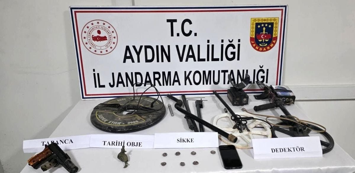 Karacasu'da tarihi eser kaçakçılığı operasyonu: "7 adet Yunan sikkesi ele geçirildi"