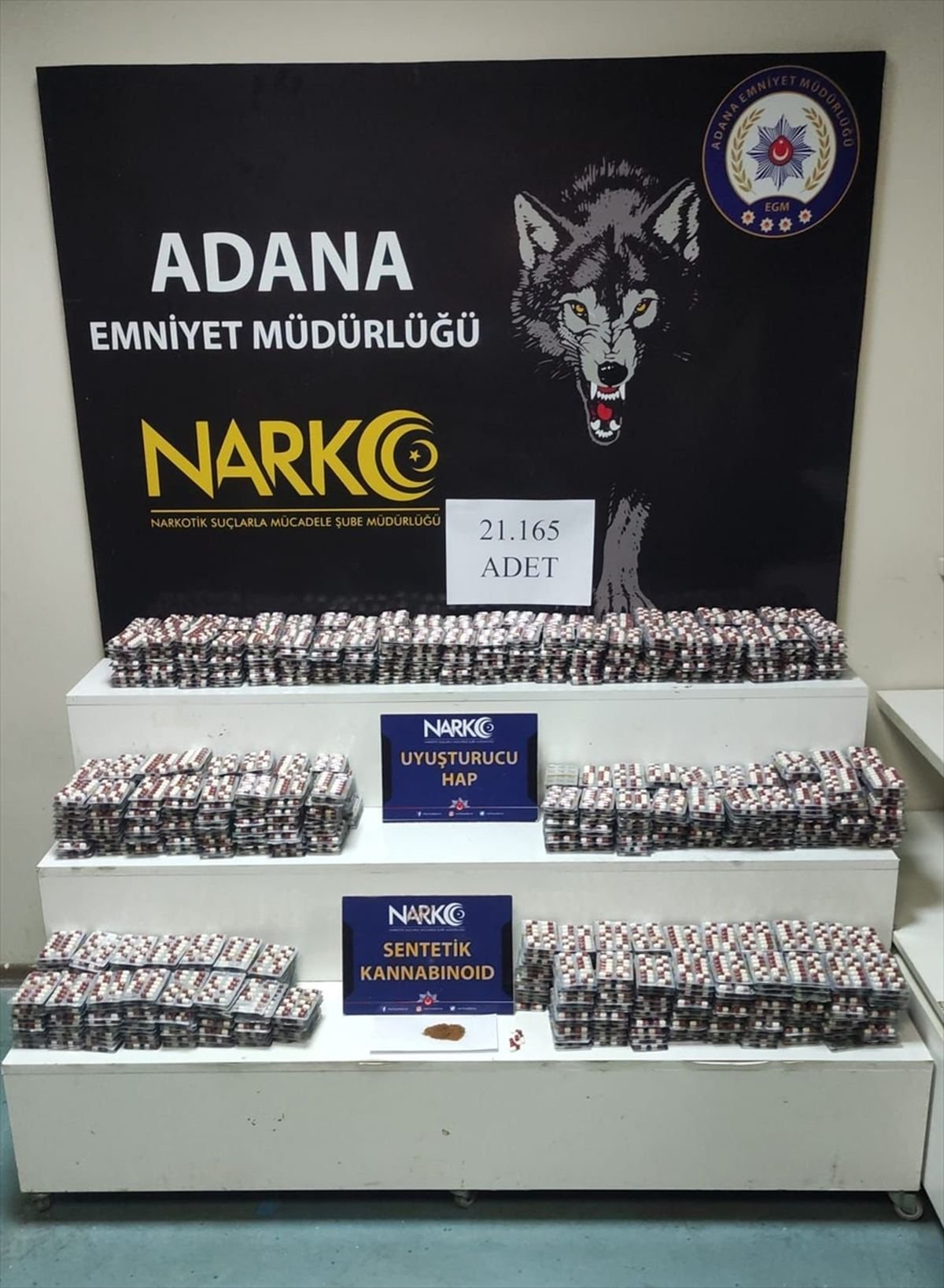 Adana'da uyuşturucu operasyonunda yakalanan 2 zanlı tutuklandı