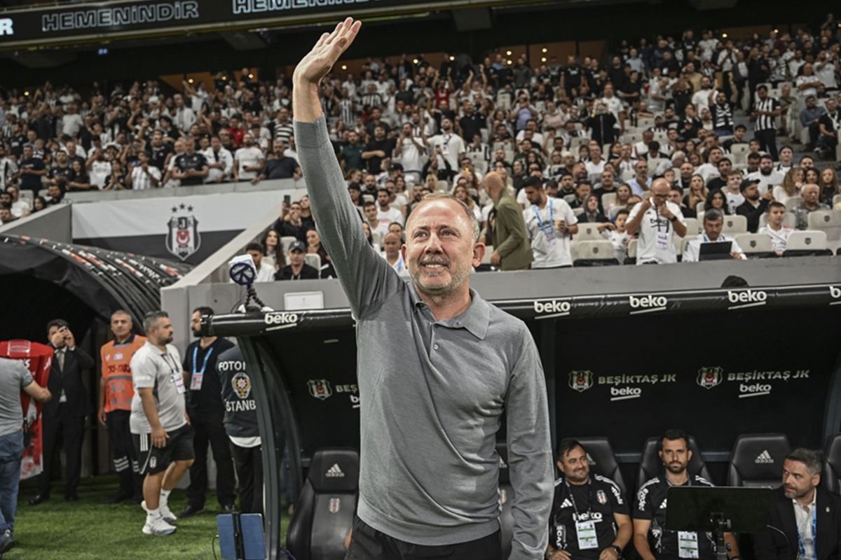 Sergen Yalçın ille de o diyor! İşte Beşiktaş'ın hedefindeki yıldız