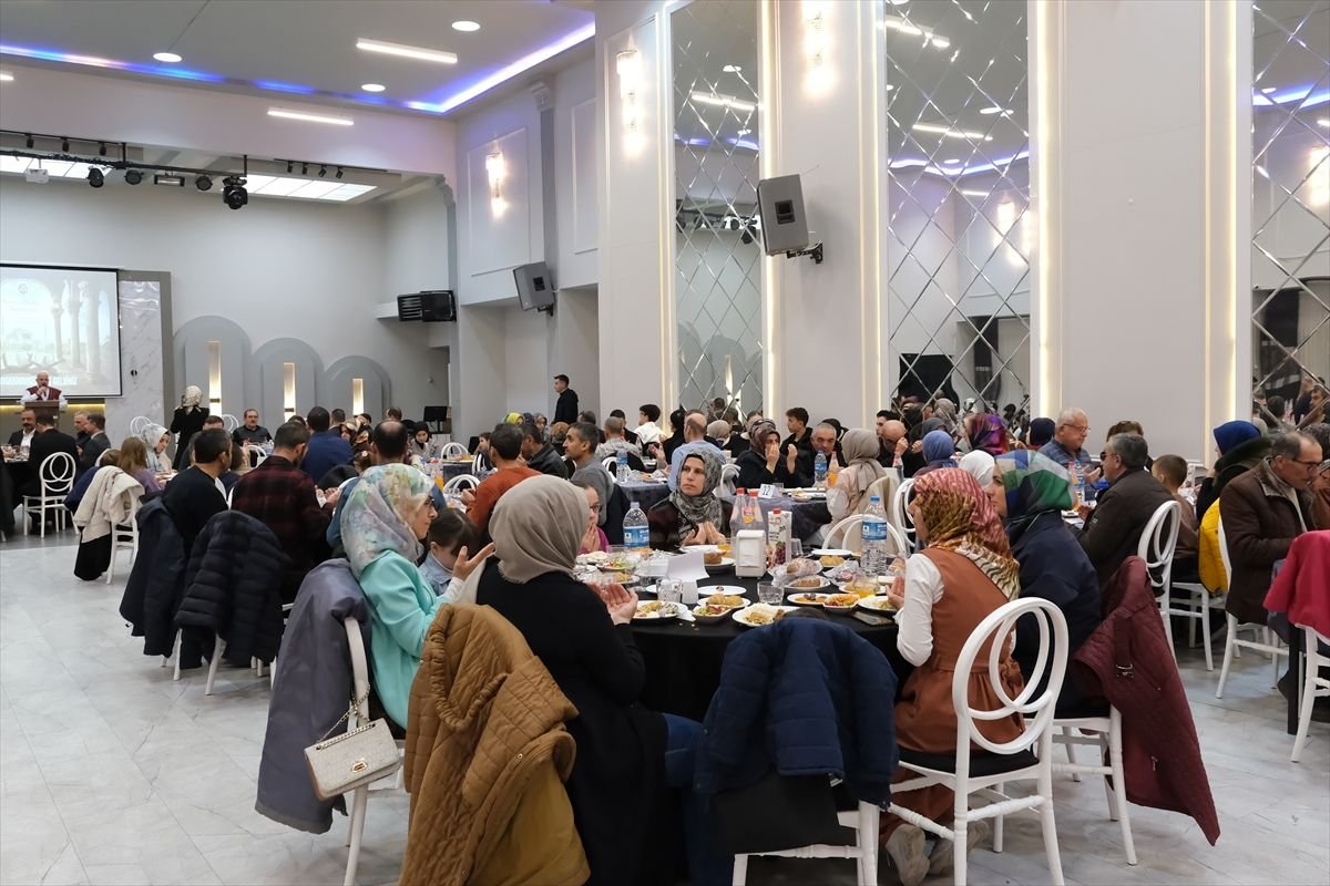 Çorum Altı Nokta Körler Derneği, iftar programı düzenledi