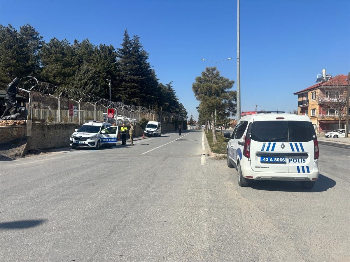 Akşehir'de polise çarpıp kaçan motosiklet sürücüsü yakalandı