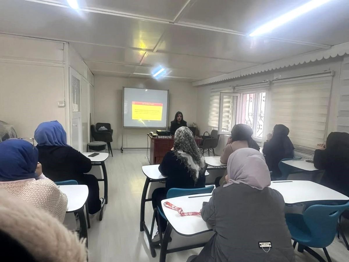 Bilecik'te kadına yönelik şiddetle mücadele eğitimi verildi