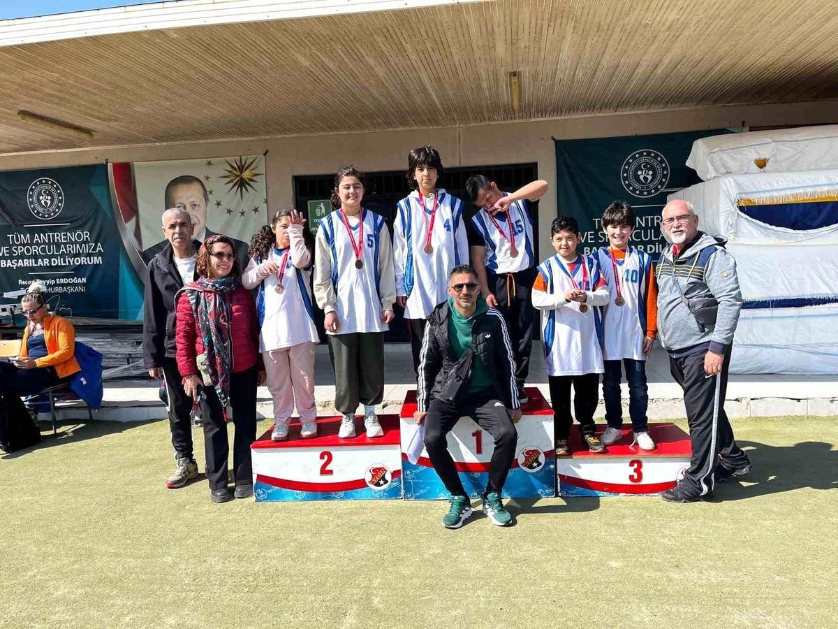 Aydın'da özel sporcular piste çıktı