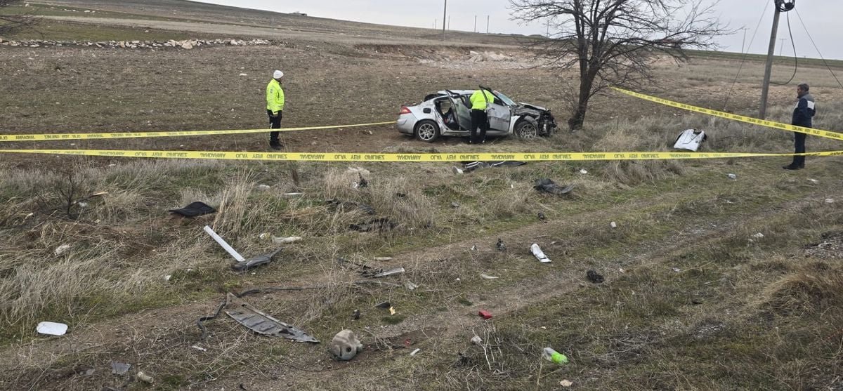 Bayram tatili yolunda kaza: Baba öldü, eşi ile 4 oğlu yaralandı