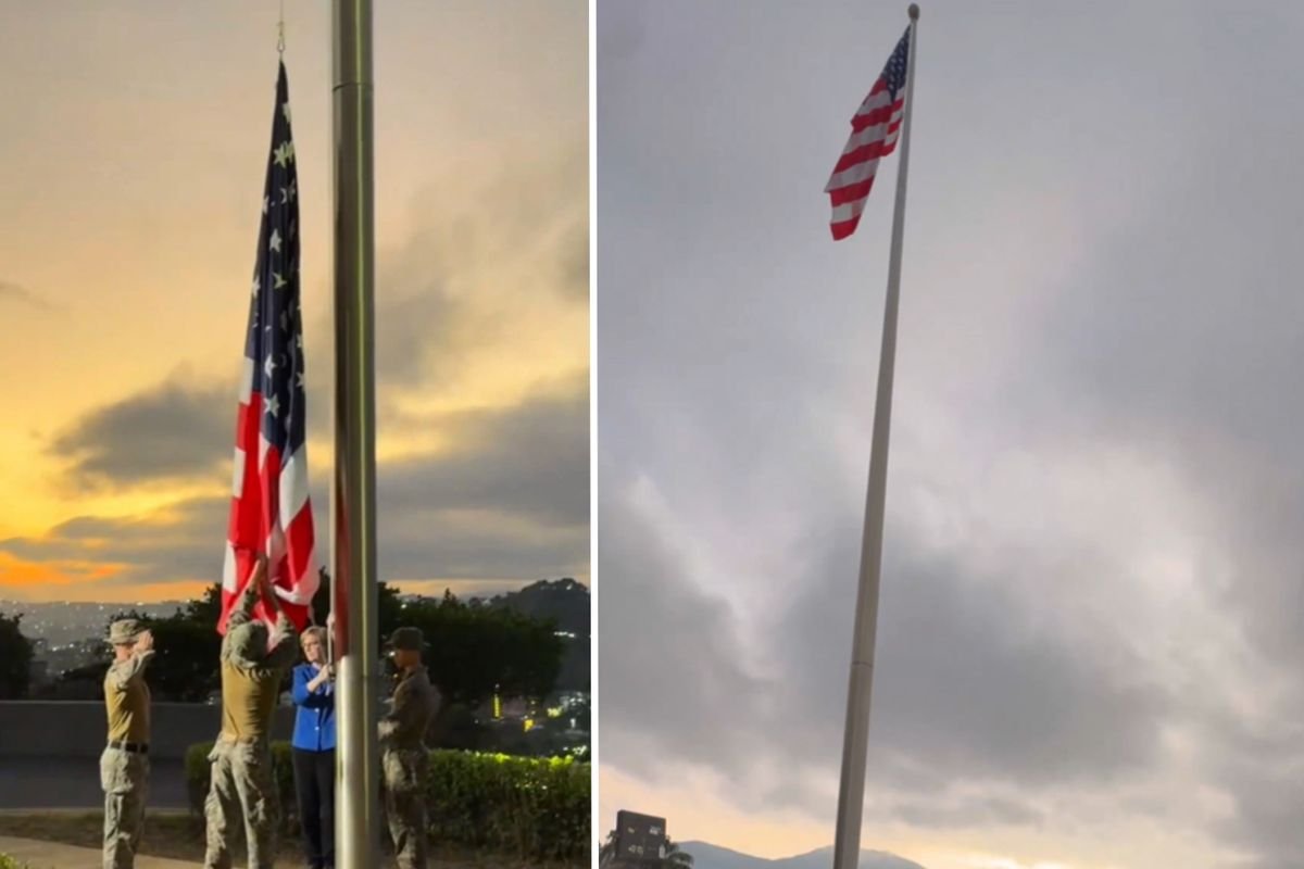 Venezuela'da ABD bayrağı 7 yıl aradan sonra yeniden büyükelçilik gönderine çekildi