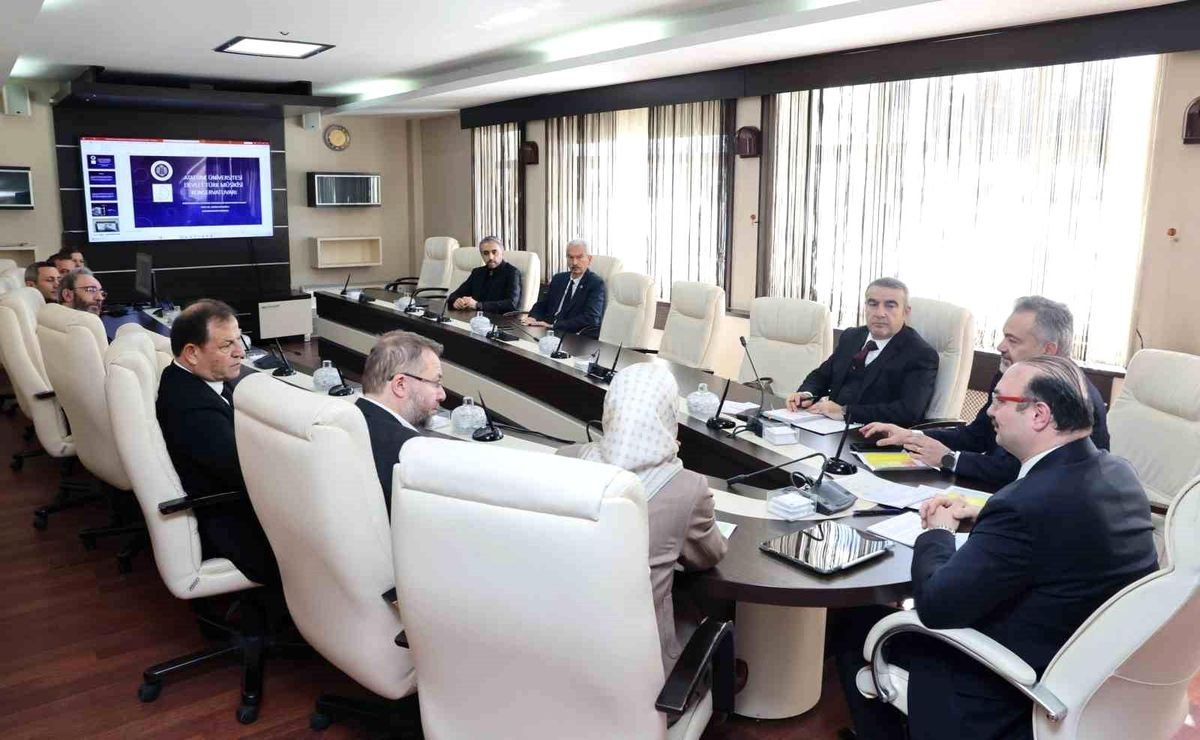 Atatürk Üniversitesinde birim değerlendirme toplantılarının ilk etabı tamamlandı