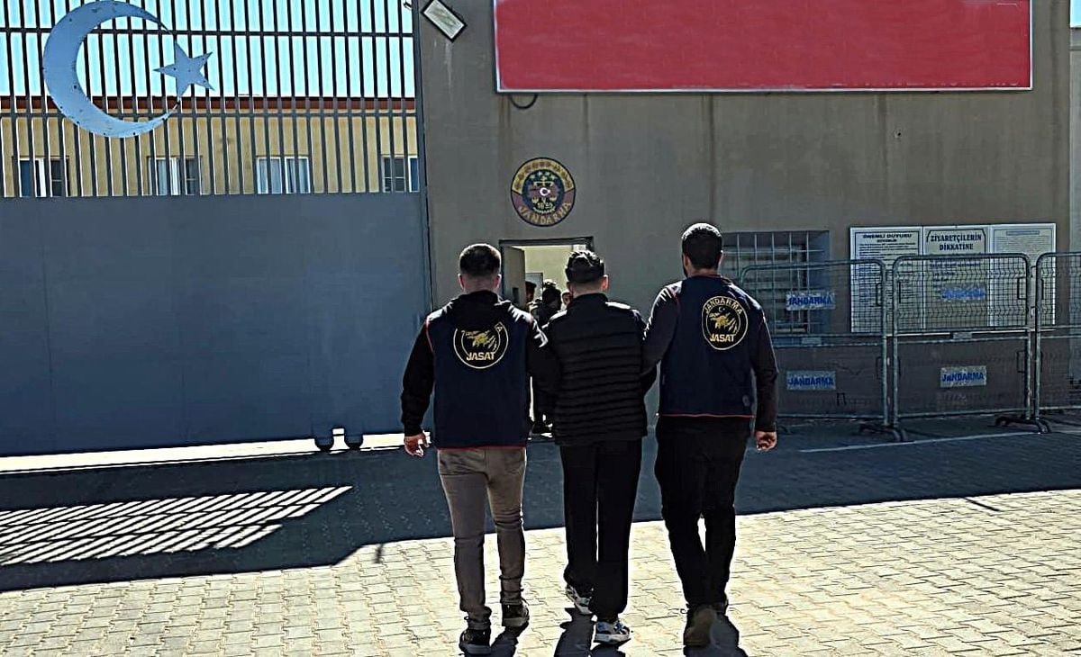 Kesinleşmiş 15 yıl cezayla aranan şahıs yakalandı