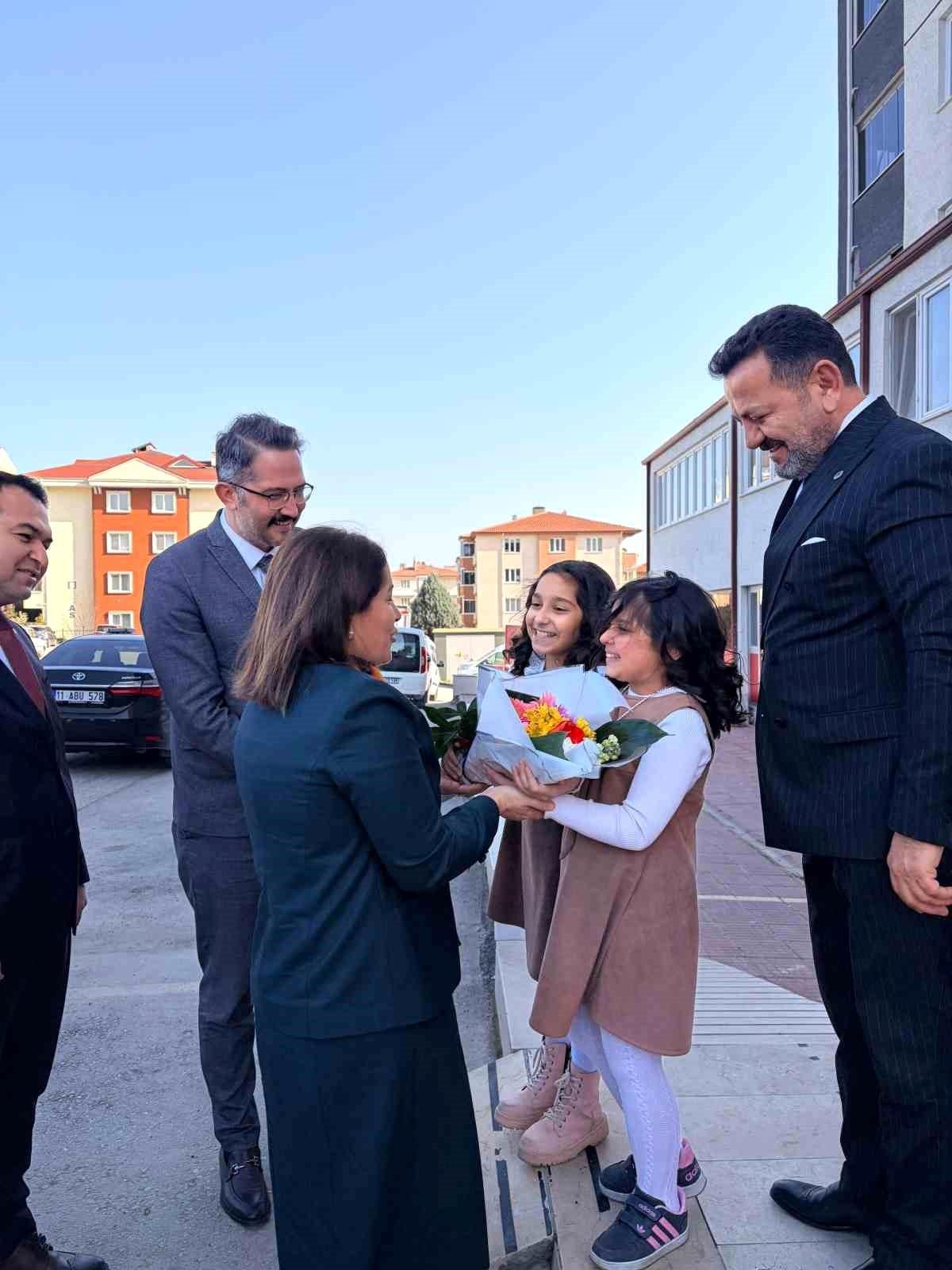 Bilecik'te Aile ve Sosyal Hizmetler Bakan Yardımcısı İncelemelerde Bulundu