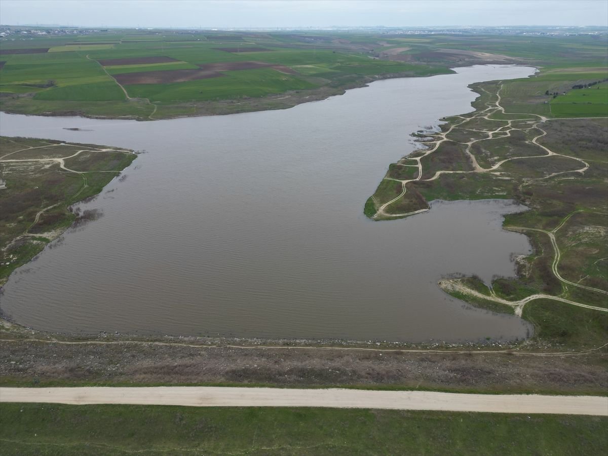 Kuraklıkla suyu çekilen Türkmenli Göleti yağışlarla yeniden dolmaya başladı