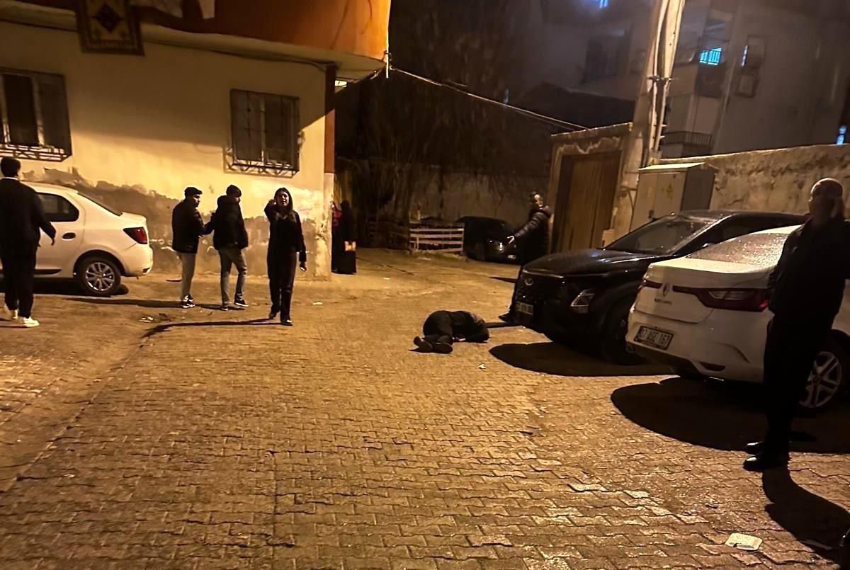 Cizre'de sokak ortasında silahlı saldırı