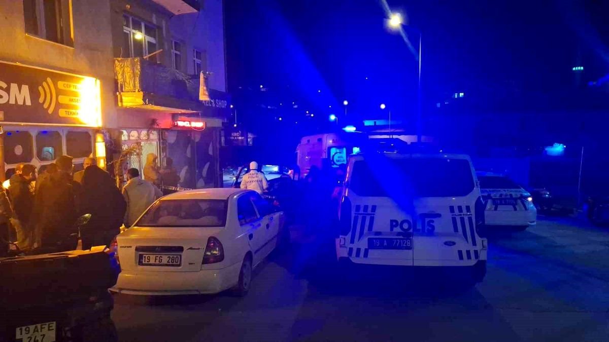 Metrelerce yükseklikten beton zemine düşen yaşlı adam hayatını kaybetti