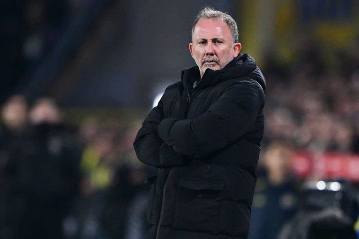 Maç sonunda rahatsızlanan Sergen Yalçın'a serum bağlandı