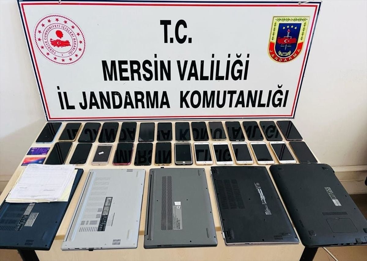 Mersin'de yasa dışı bahis operasyonunda yakalanan 12 zanlı tutuklandı
