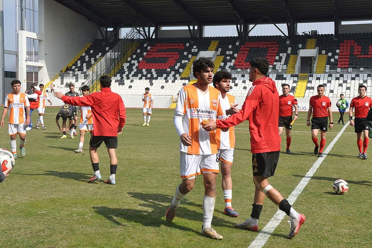 Avrupa'dan 3. Lig'e! Adanaspor küme düştü