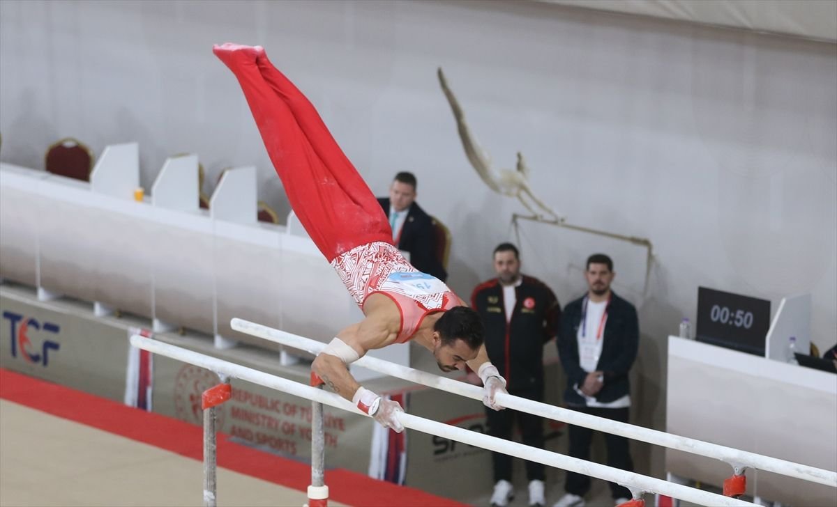 Ferhat Arıcan, Artistik Cimnastik Dünya Kupası'nın Türkiye ayağında bronz madalya kazandı