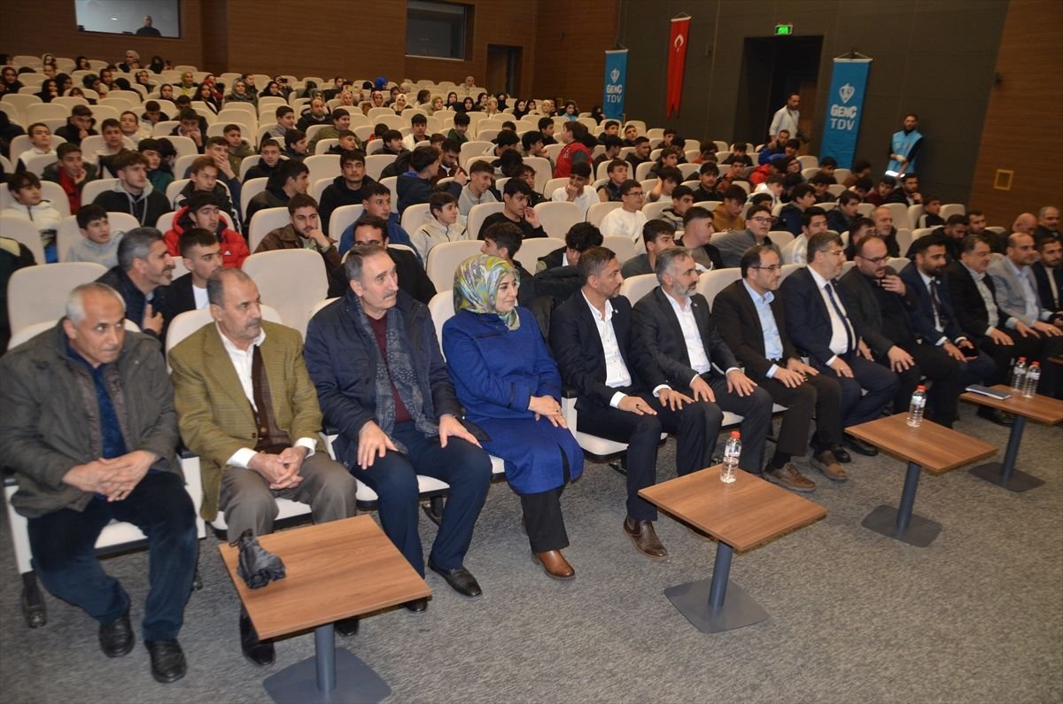 Muş'ta "Vakıf İnsan" yarışması düzenlendi