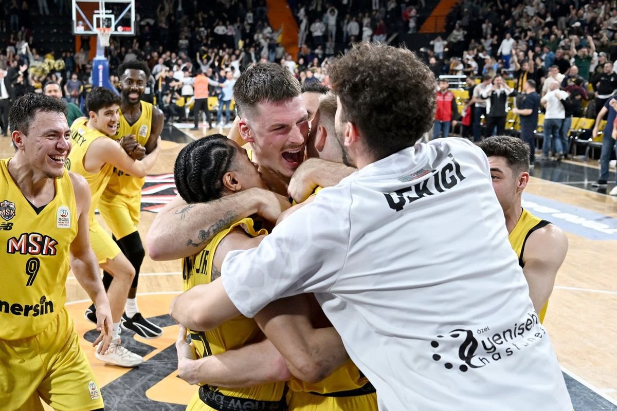 Mersin'den Galatasaray'a 38 sayılık dev fark