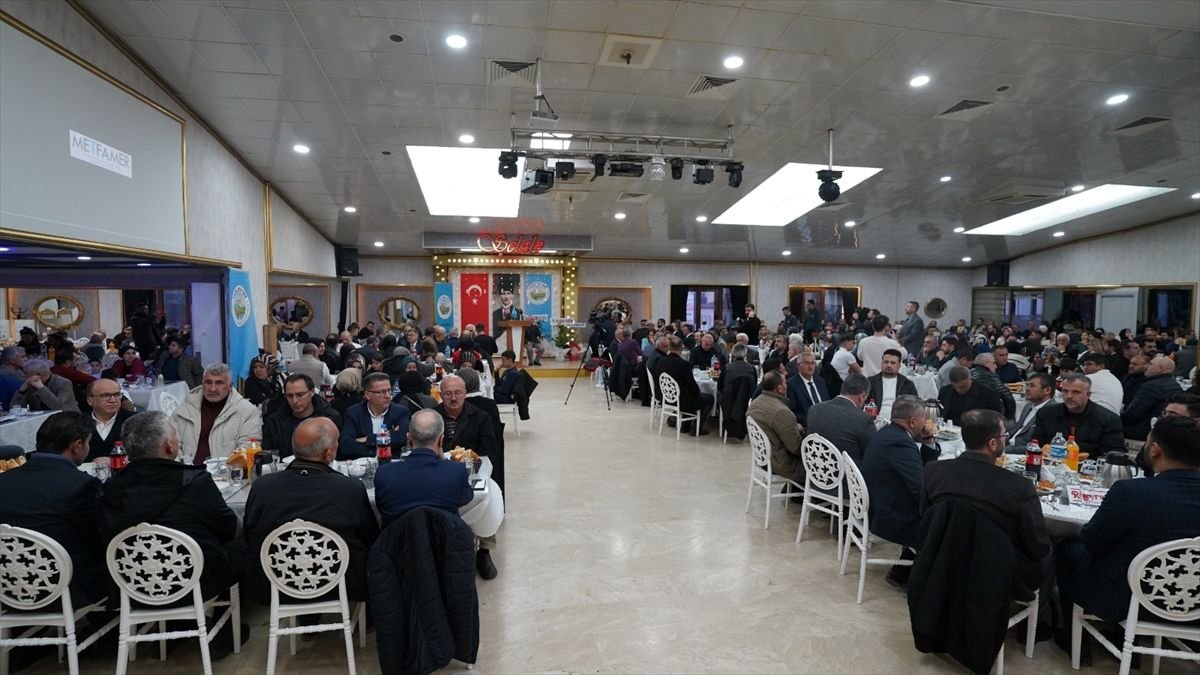 Sivas'ta Yıldızeli Derneği iftar programı düzenledi