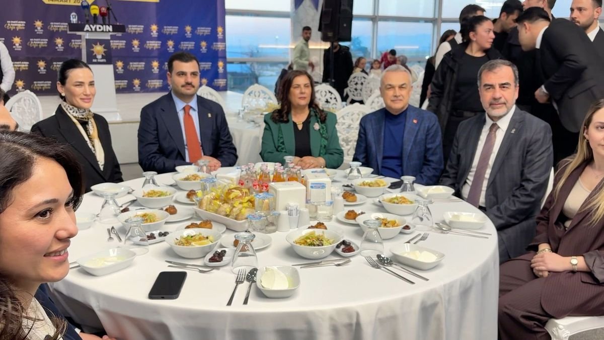 Eyyüp Kadir İnan: 'CHP İçindeki Diktatörlük Temizlenmezse Kılıçdaroğlu'na Daha Kötü Olacak'