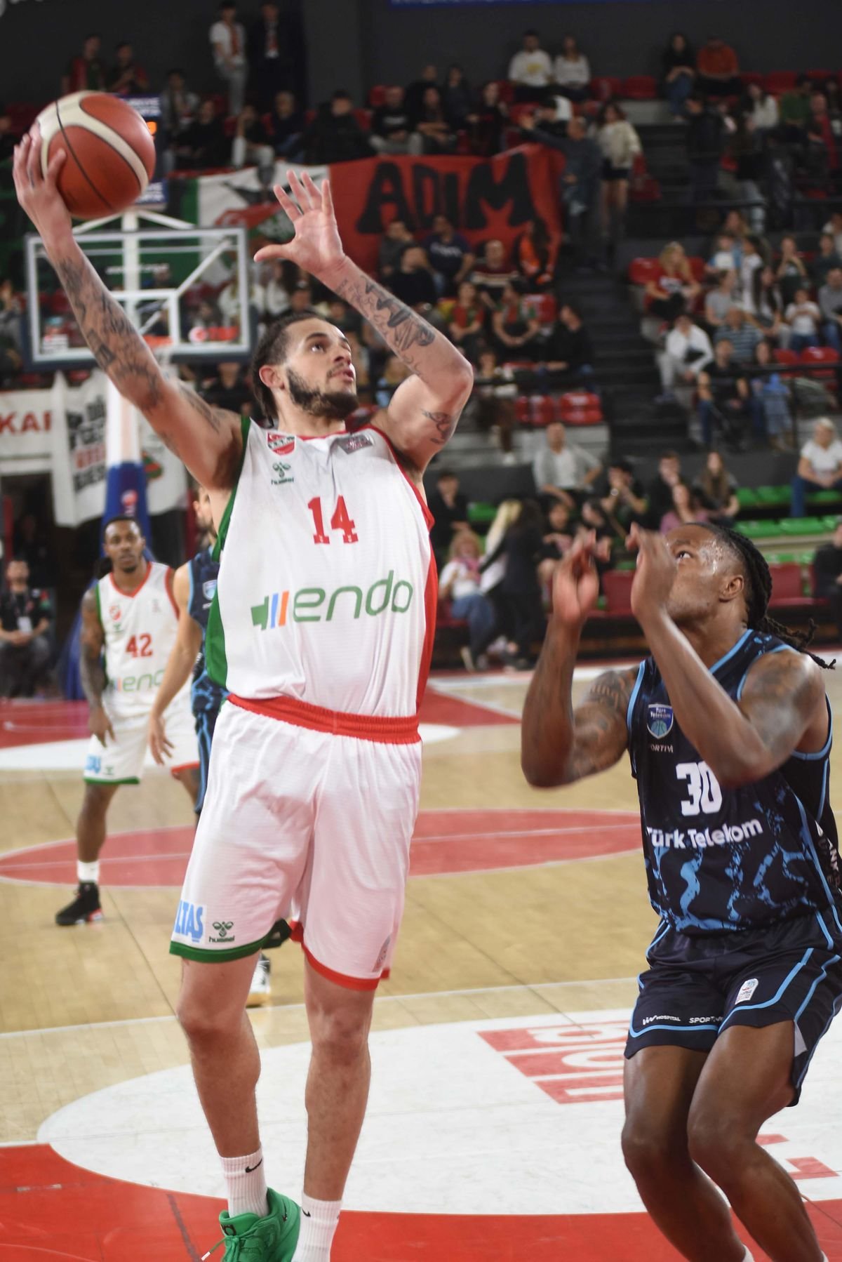 Karşıyaka, Süper Lig'de küme düşme hattında