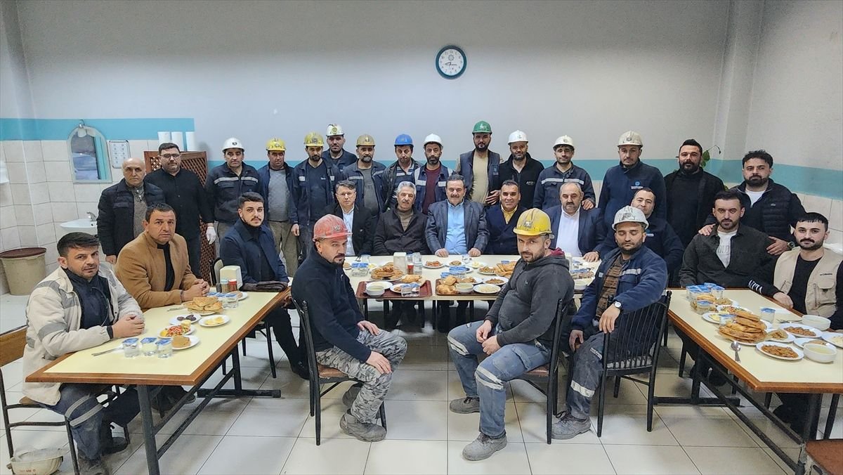 AK Parti Milletvekili Haluk İpek madencilerle iftarda buluştu