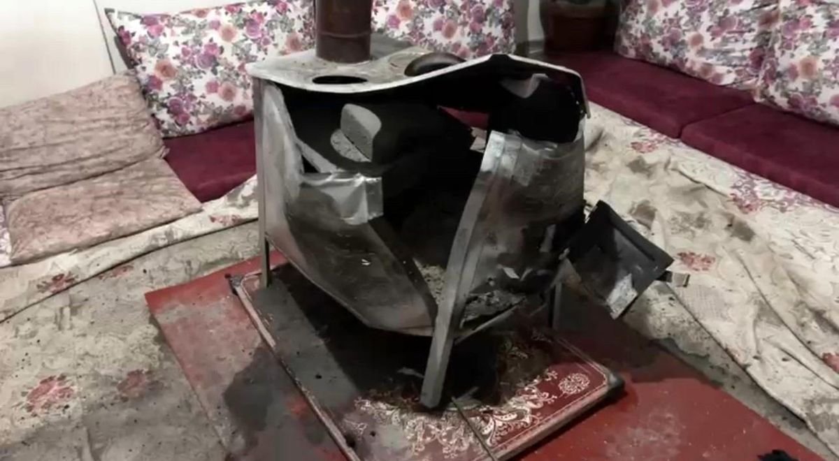 Yüksekova'da odun sobasında patlama: Bir aile ölümden döndü