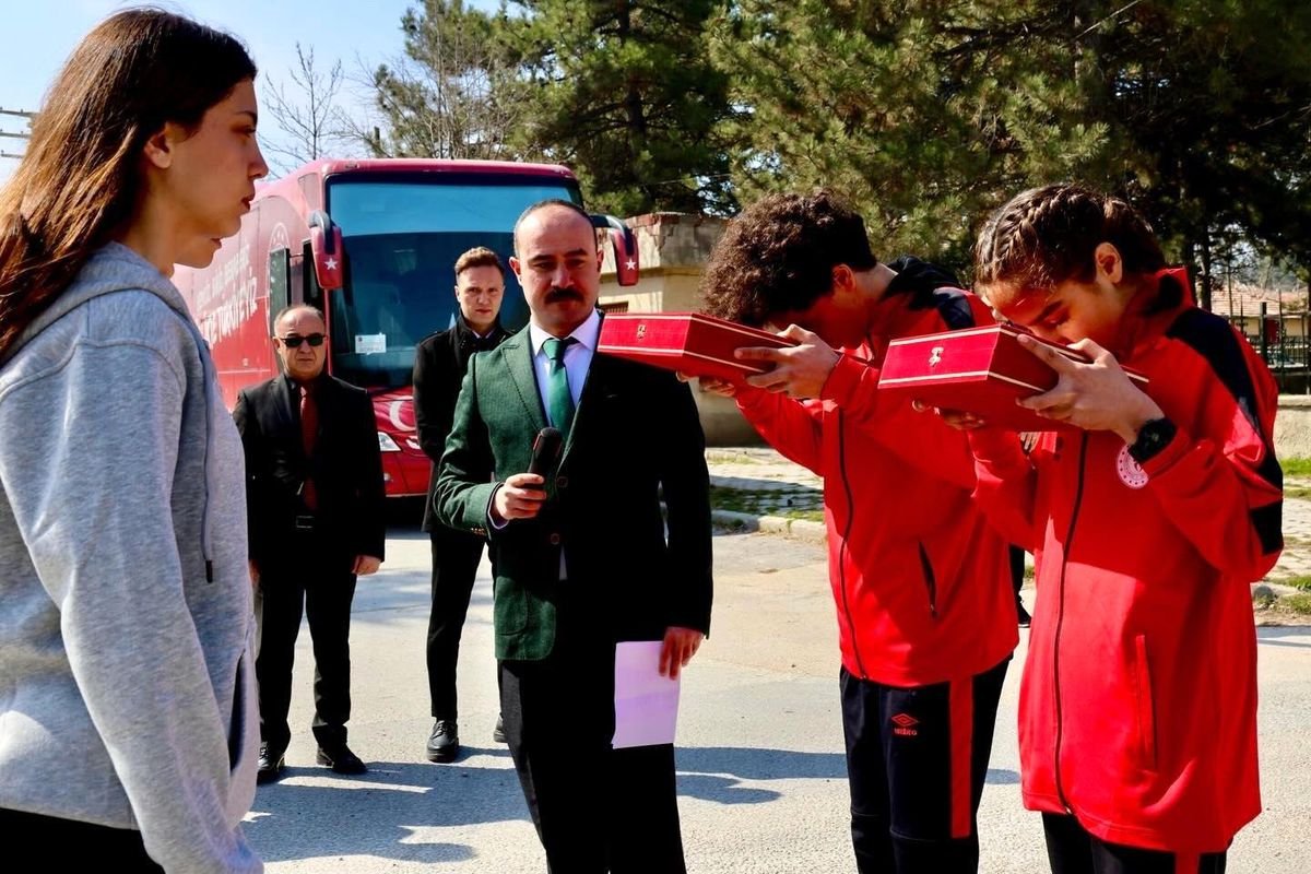 Kutsal emanetler Bilecik'ten geçti